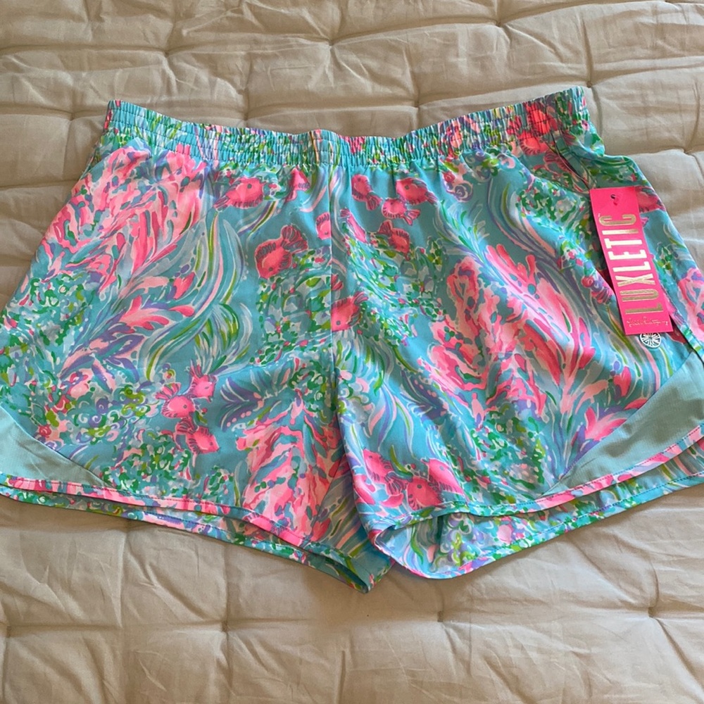 NWT Lilly Pulitzer Luxletic Ocean Trail Shorts Sz Medium
